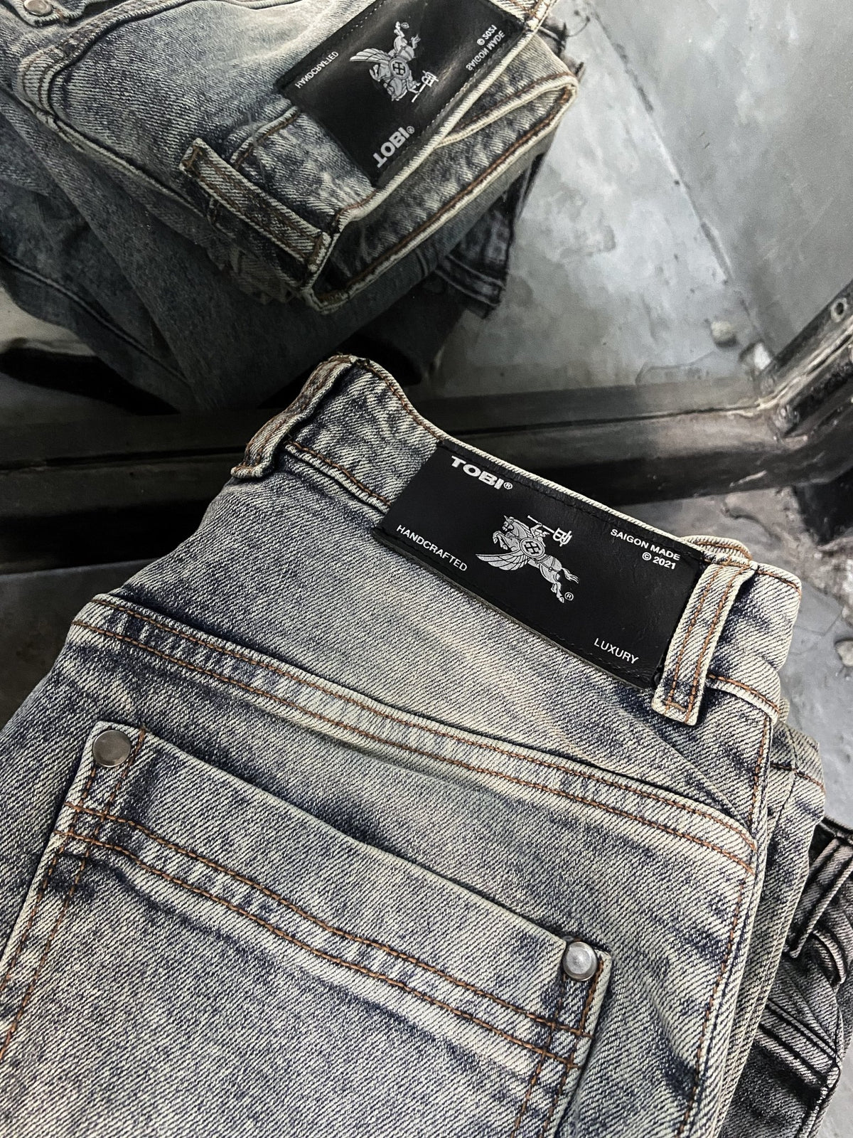 Double Knee Chiếc Quần Ống Rộng Từ Workwear Đến Văn Hoá Cholo - TOBI