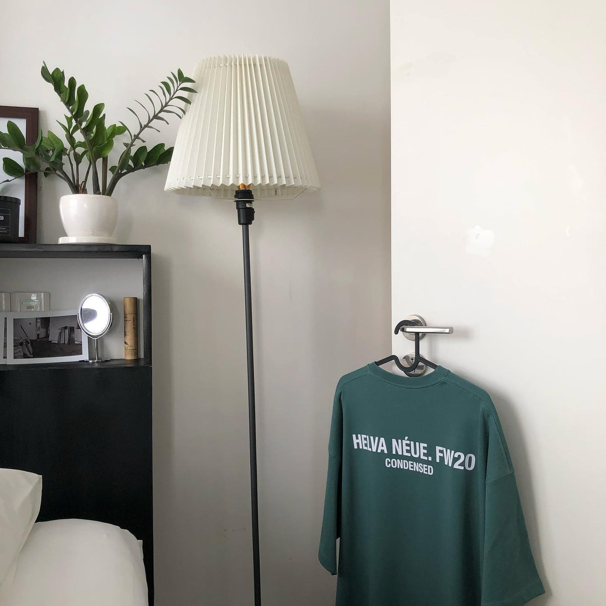 Những Áo Local Brand Bạn Nên Sở Hữu Trong Tủ Đồ - PHẦN 2 - TOBI