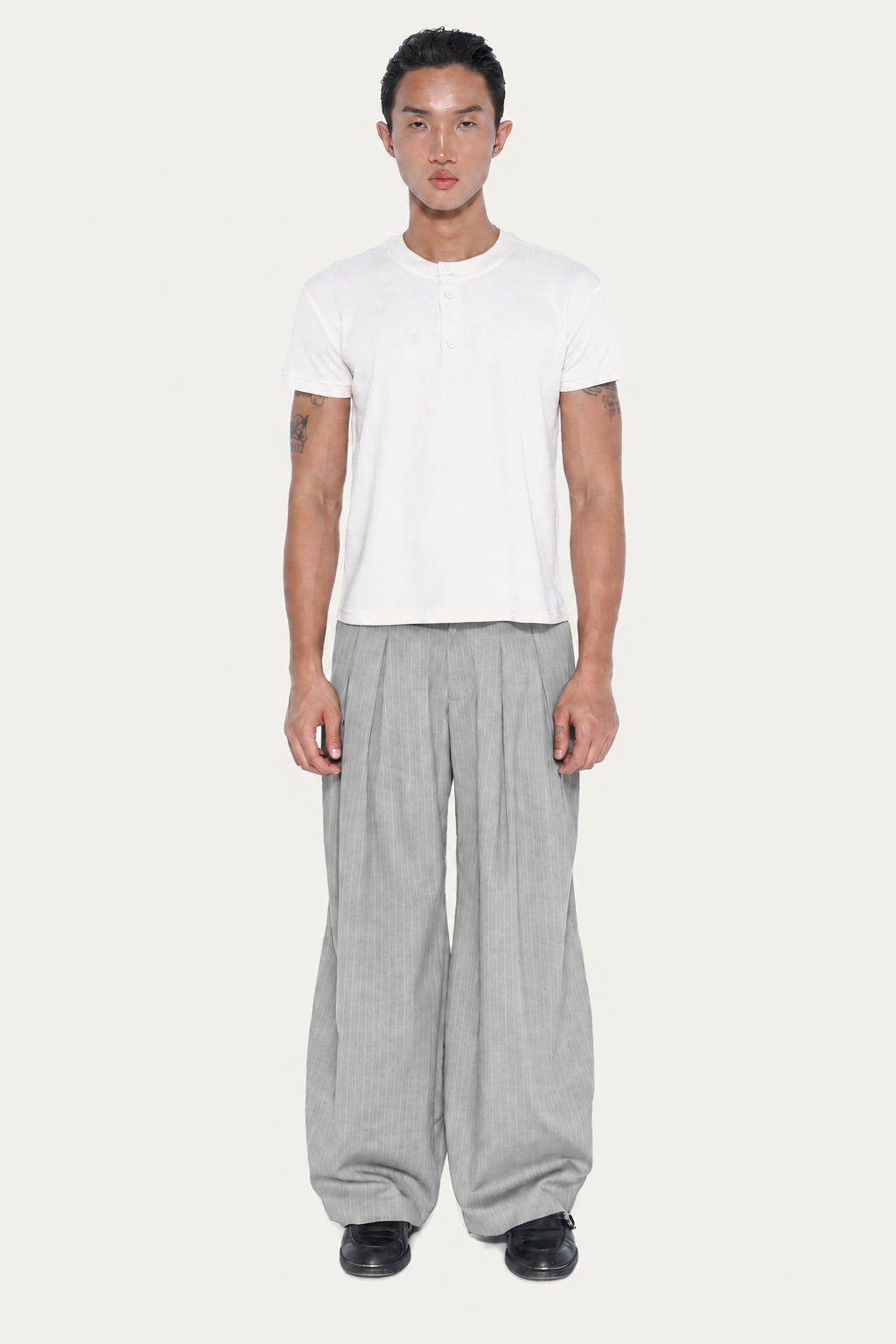 VAREL DOUBLE - PLEAT TROUSER | CHARCOAL